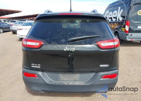 2017 Jeep Cherokee Latitude 4X4 z USA, uszkodzony, nr VIN 1C4PJMCS5HW582069